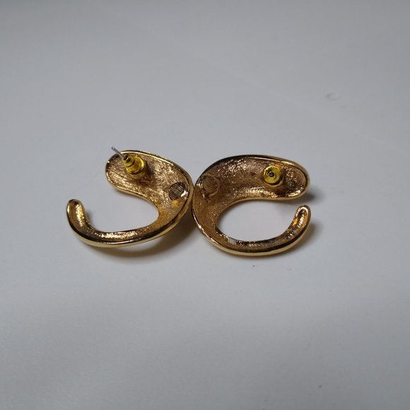 Vintage Heavy Metal U Shaped Stud Earrings - Picture 9 of 15